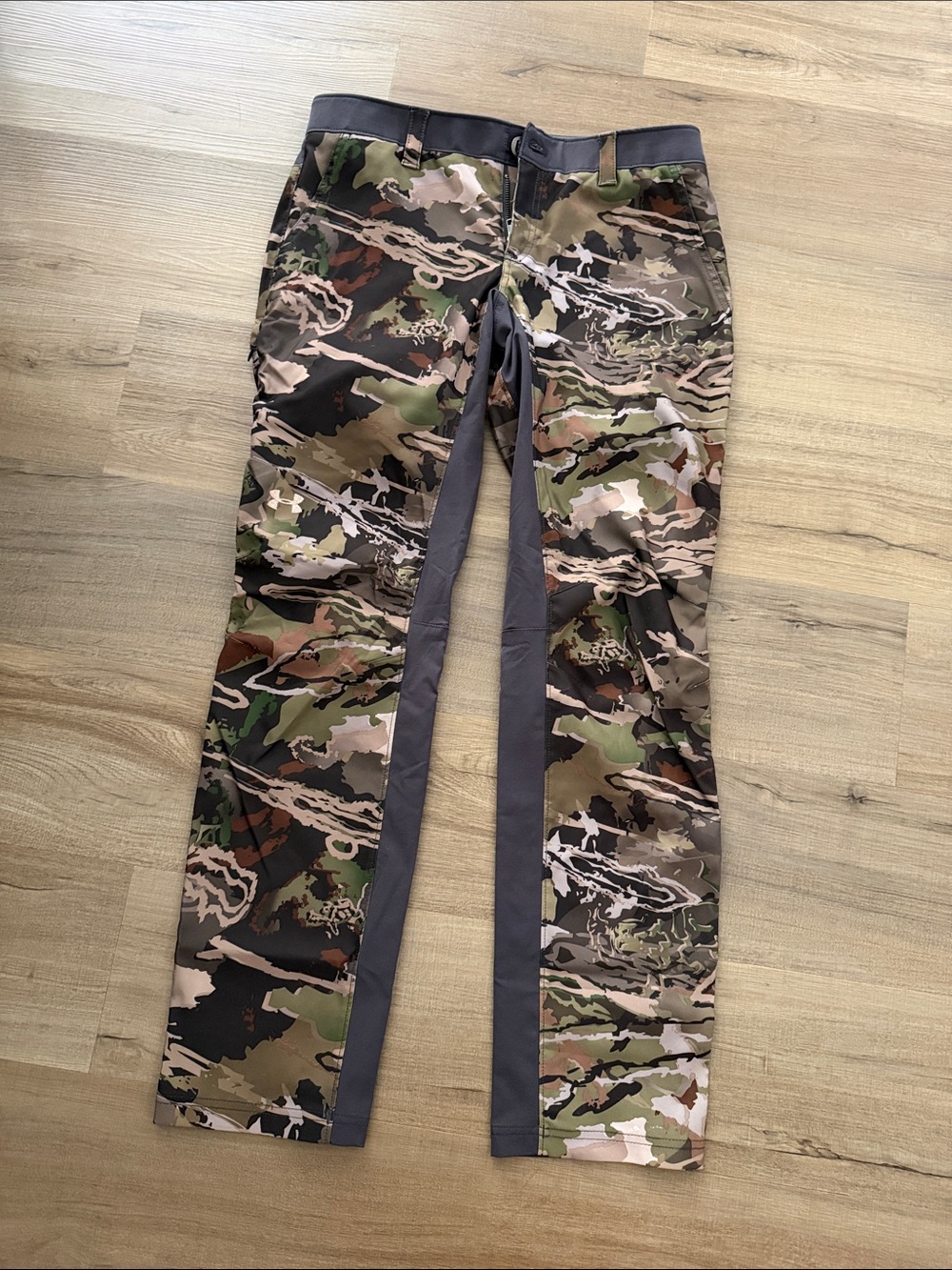 Under Armour Women’s Fletching Pants Ridge Reaper Forest Camo